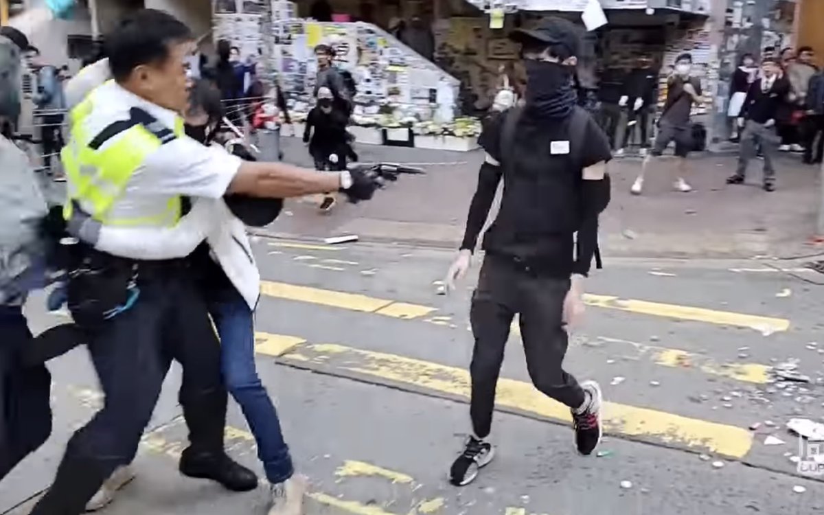 hkdc_us's tweet photo. Unarmed young #HongKong protester lucky to survive being shot by police at point-blank range in Nov 2019 sentenced to 6 years in prison, as was his co-defendant. Judge said they "only have themselves to blame" for their physical injuries &amp; mental suffering https://t.co/uYaNU50h1o https://t.co/VU2lmfchrM
