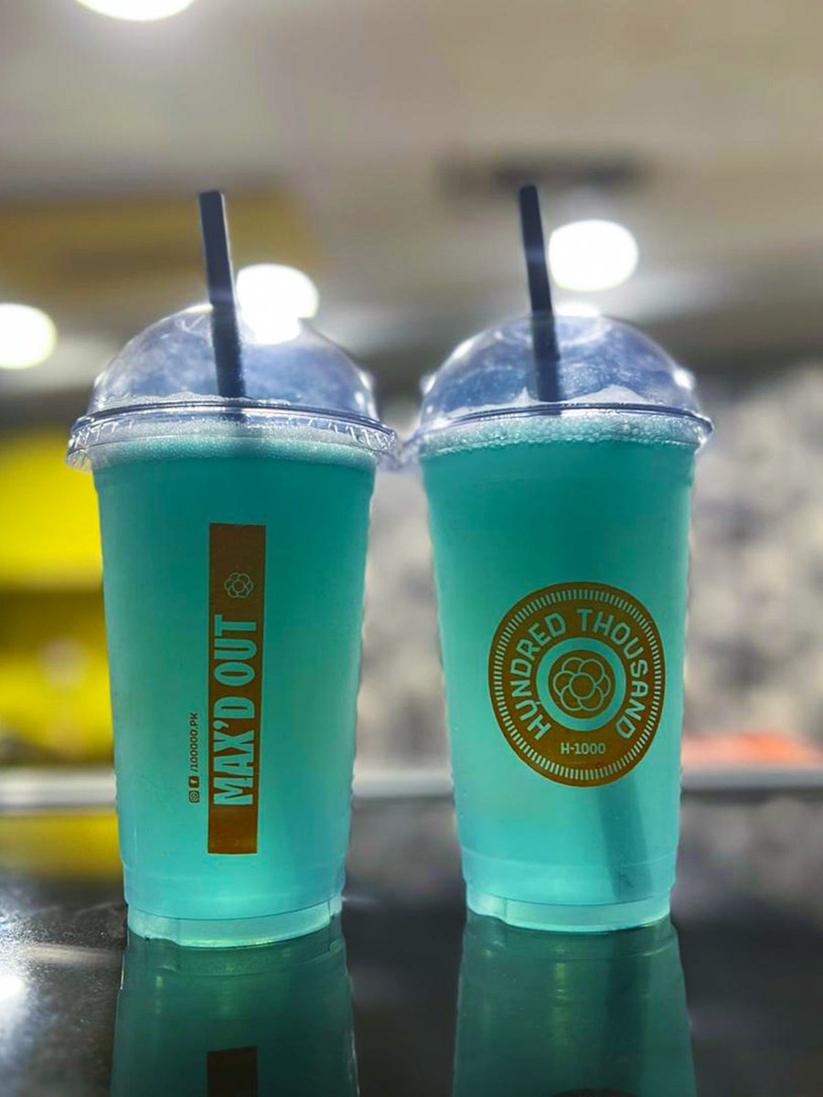 100000pk's tweet image. Blue like the Coast of Maldives 🌊🏖️😍
Ft. Lemon Blast Chiller 🍋🥶
(In the winters we make our drinks less icy, tho if you love your drinks super cold let us know, and we'll max out the ice for you!)

#islamabadfood #islamabadfoodblog #pakistanstreetfood #pakistan #lahore #drink