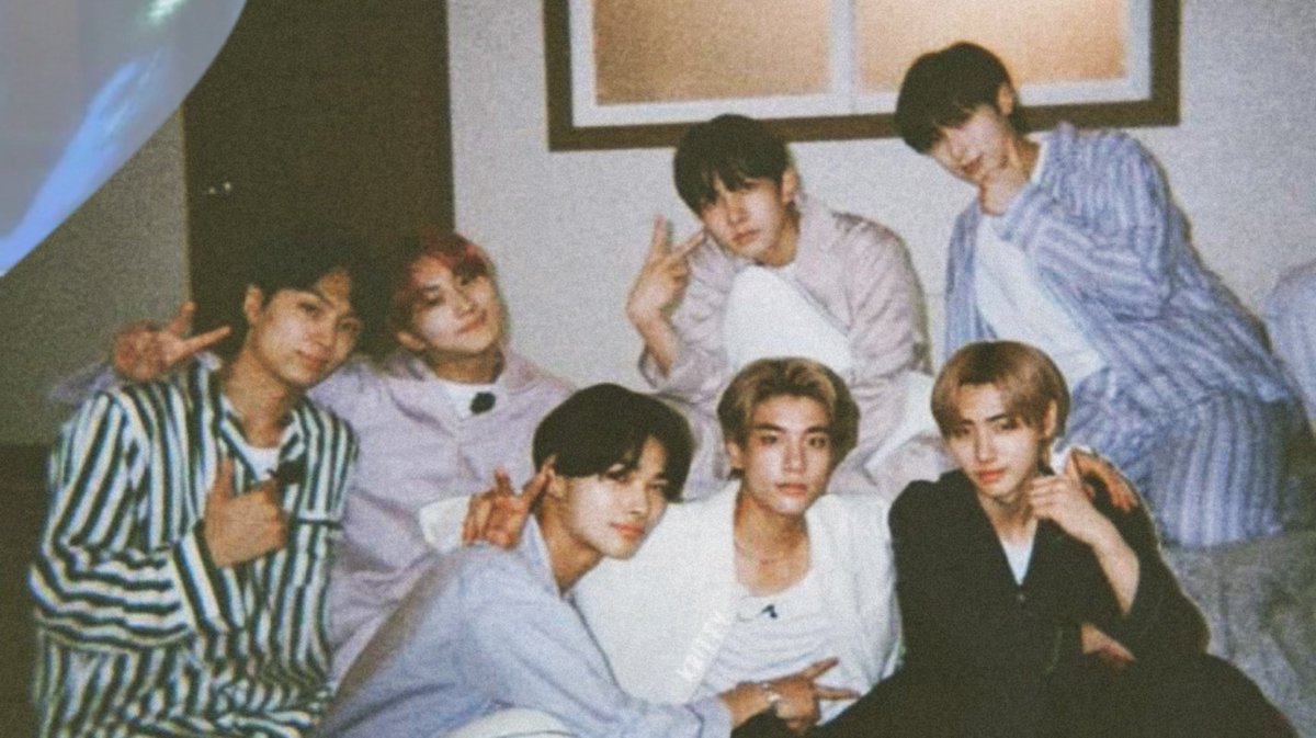 happy anniversary, my lovesss <a href="/ENHYPEN/">ENHYPEN OFFICIAL</a>!! sorry i've been SUPER inactive, but know that i will always be here supporting all of you. we love y'all ans continue to inspire people♡♡♡♡♡♡♡