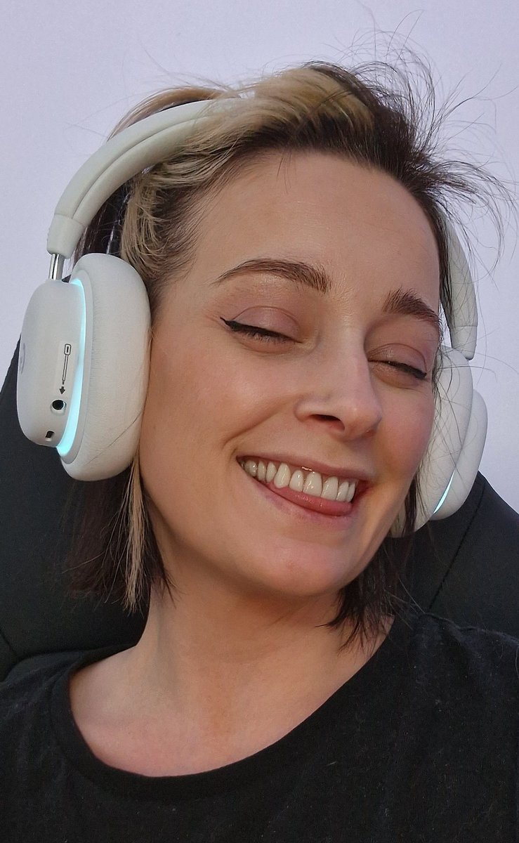 JustKaalin tweet media