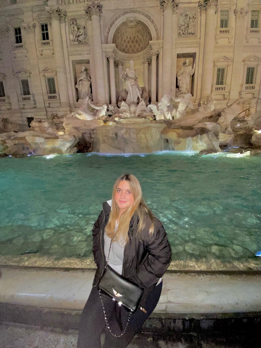 julgu_'s tweet photo. Roma✨ https://t.co/51xypA1ENi