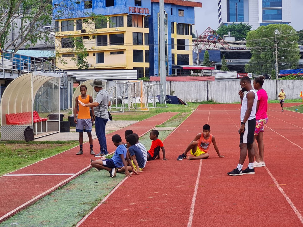 Proyecto de inclusión social a través del atletismo.6 menores a representar su país en 18 meses.4 de Viejo Veranillo,1 de Parque Lefevre y 1 de San Miguelito.Proceso sin PANDEPORTES,sin DIPRED,sin MIDES,sin SENNIAF,sin H.D. y sin H.R. <a href="/asambleapa/">Asamblea Nacional</a> <a href="/presidenciapma/">Presidencia de la República de Panamá</a> <a href="/MIDESPma/">Ministerio de Desarrollo Social de Panamá</a>