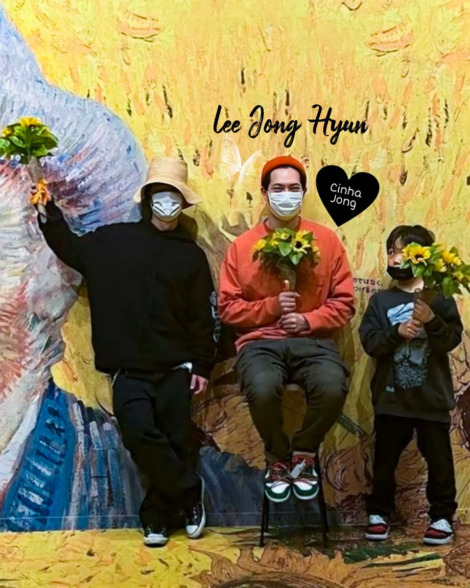 cinhajong's tweet photo. NEW UPDATE!!
FROM TODAY!!
Our smiley guitarist!😃💕
#LeeJongHyun #OneLeeJongHyun

▪️Exhibition: "Van Gogh – This is How I see the world", at the Kadokawa Musashino Museum. An experience based digital art theater affording the opportunity to art-bathe in the world of Van Gogh. https://t.co/ir1cMMVg4J