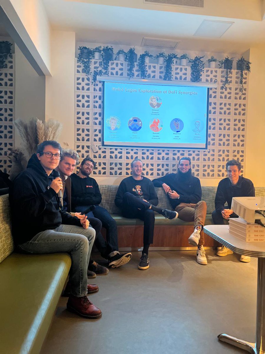 DNAWeb3's tweet photo. The room was packed 💪

That's the spirit of Web3 DNA 🧬

Thank you to everyone who tuned in and the sponsors of the 2nd Edition @AngleProtocol, @APWineFinance, @Paladin_vote, @Sismo_eth, @AtlendisLabs 🙏 &amp; @clementfrmd
🎤

Follow us to get notified on the next year's editions! https://t.co/1h35R0fBYg
