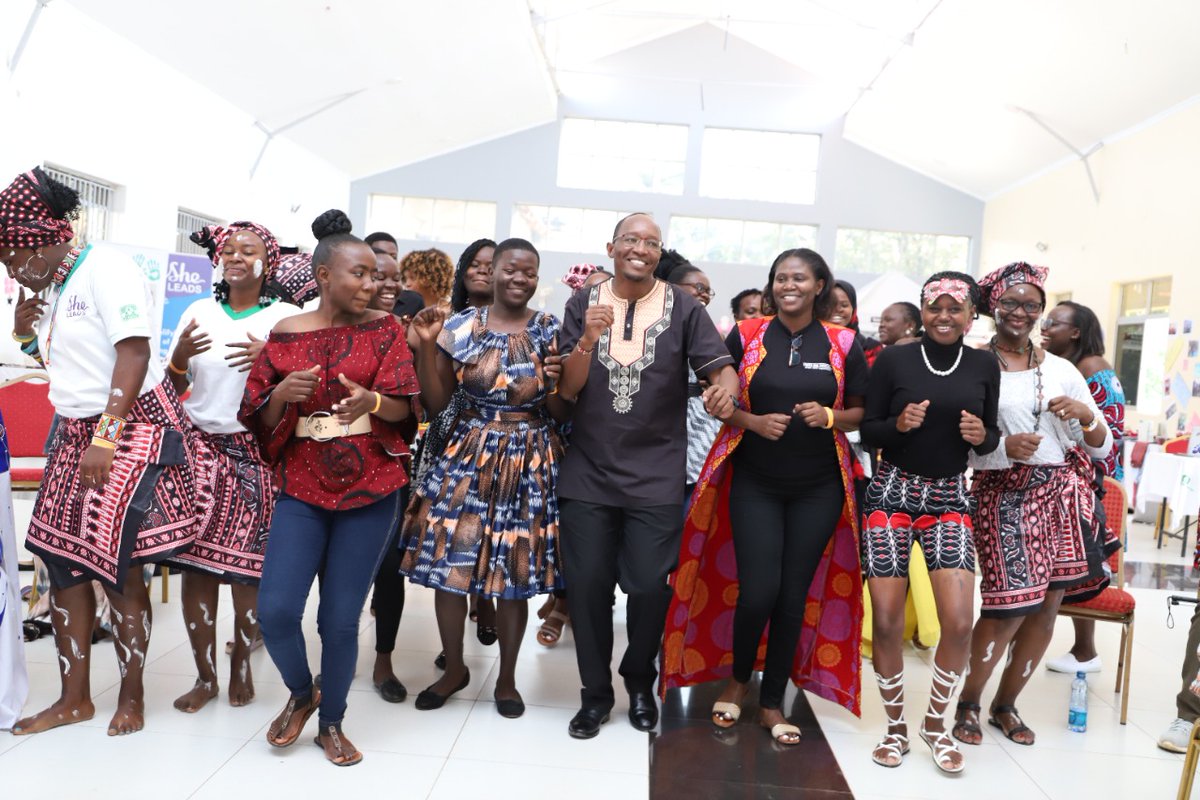 Day two of the GYW Summit in Kisumu. Our Head of Africa Region, Raphael Kariuki, graced the event. Interesting discussions are going on now with GYWs from six counties showcasing their work and how the She Leads Project has transformed their lives.

#Sheleads
#16DaysOfActivism