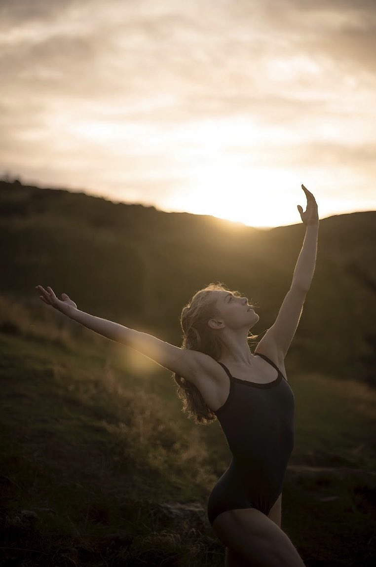 bethanykgarner's tweet photo. Creativity Never Sleeps……
Aim high, create things a new, and let your heart fly!
This St Andrew’s day, open your heart wherever you are and celebrate….BKG❤️
Scotland is open, scotland is now 💙 @Scotland
#scoltand #scotlandisopen #scotlandisnow #dance #StAndrewsDay https://t.co/sf3AibB6jm