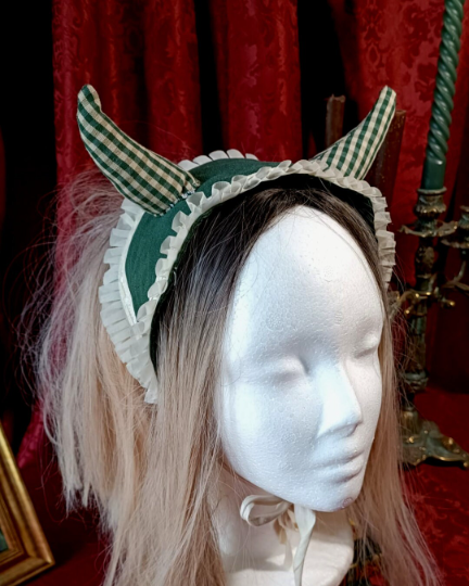 Lechatetrange's tweet photo. ¡Tenemos nuevo material!
Vichy fancy horns ya está disponible para que lo puedas tener para ti para siempre <3
Encuéntralos en nuestro Etsy: https://t.co/gf1OrY0QvP
#horns #fancy https://t.co/IcBkUANF4o