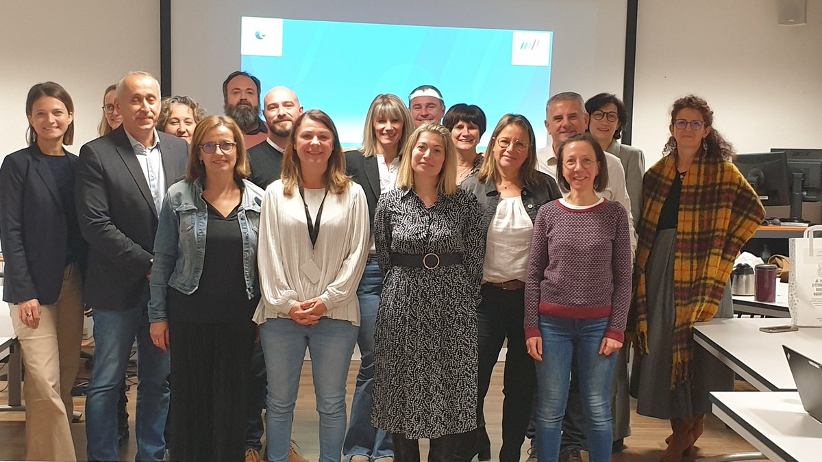 Dans le cadre de la convention régionale, les équipes #Manpower et #Pôleemploi de la #Loire se sont rencontrées ce matin pour expérimenter de nouveaux axes de travail à destination des #entreprises et des demandeurs d'#emploi. Et, pourquoi pas ?