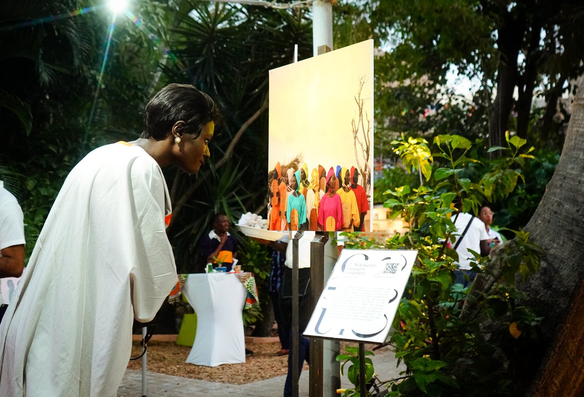 FranceoSenegal's tweet photo. ✨👨‍🎨 #Partcours 2022 
Vernissage de l’exposition Tocutugol by Atelier Ndokette dans les jardins de @IFSenegal.
L'#expo se poursuit jusqu’au 28 février 2023 :
🕰️ du lundi au samedi de 9h à 20h
🗓️ Ouvertures exceptionnelles les dimanches 27 novembre, 4 et 11 décembre. https://t.co/8f6Qxri2li