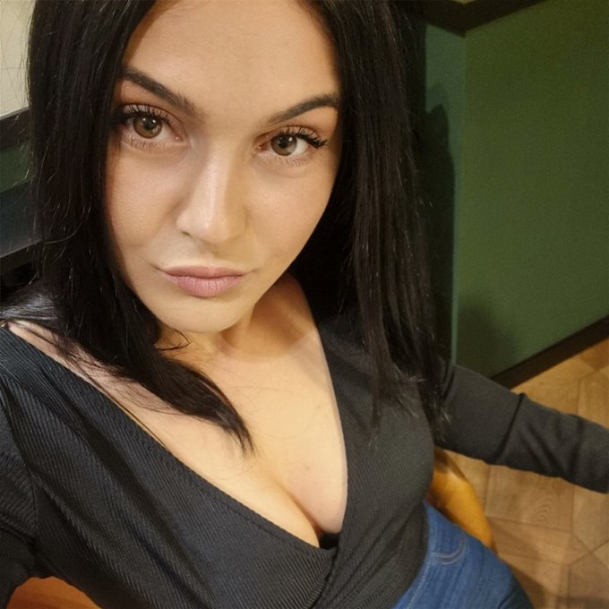 Would you take me out? https://t.co/cyQGZuDUKG