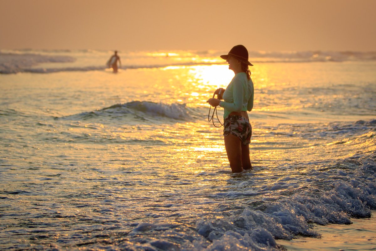 WilkoWendy's tweet photo. Sri Lanka sunsets https://t.co/1aPKf57nzE