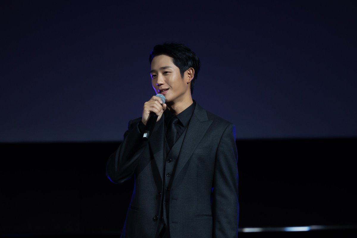 StarArena_'s tweet photo. [Official 📷] #JungHaeIn at #Disney Content Showcase in Singapore 

#정해인 #Connect https://t.co/zpm3CQ1oVy
