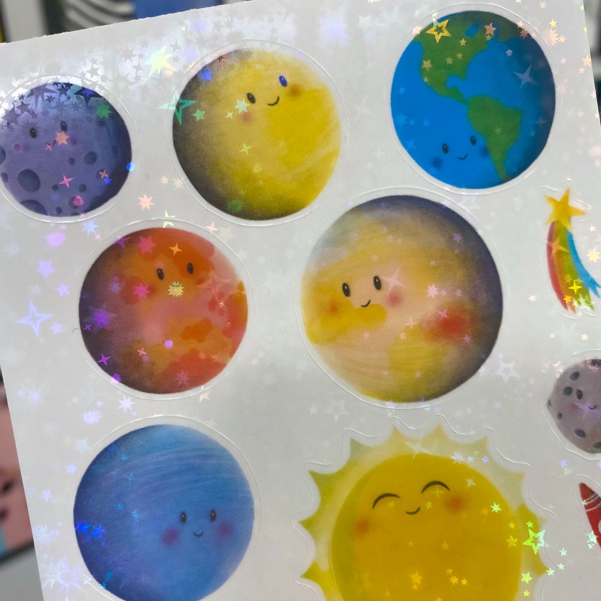 ZapCreatives's tweet photo. Our Solar System never looked so cute and sparkly! ✨ Artwork by jessbolamart (Instagram)
Make your own at https://t.co/8BZZ7Z7MMu
#stickers #holographic #planets #artist #smallbusiness #merch #holographic #sparkly #illustration #shopsmall #stickersshop https://t.co/FW2WMlNhQ1