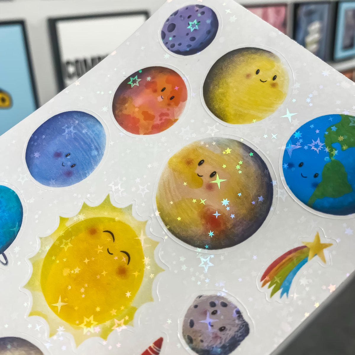 ZapCreatives's tweet photo. Our Solar System never looked so cute and sparkly! ✨ Artwork by jessbolamart (Instagram)
Make your own at https://t.co/8BZZ7Z7MMu
#stickers #holographic #planets #artist #smallbusiness #merch #holographic #sparkly #illustration #shopsmall #stickersshop https://t.co/FW2WMlNhQ1