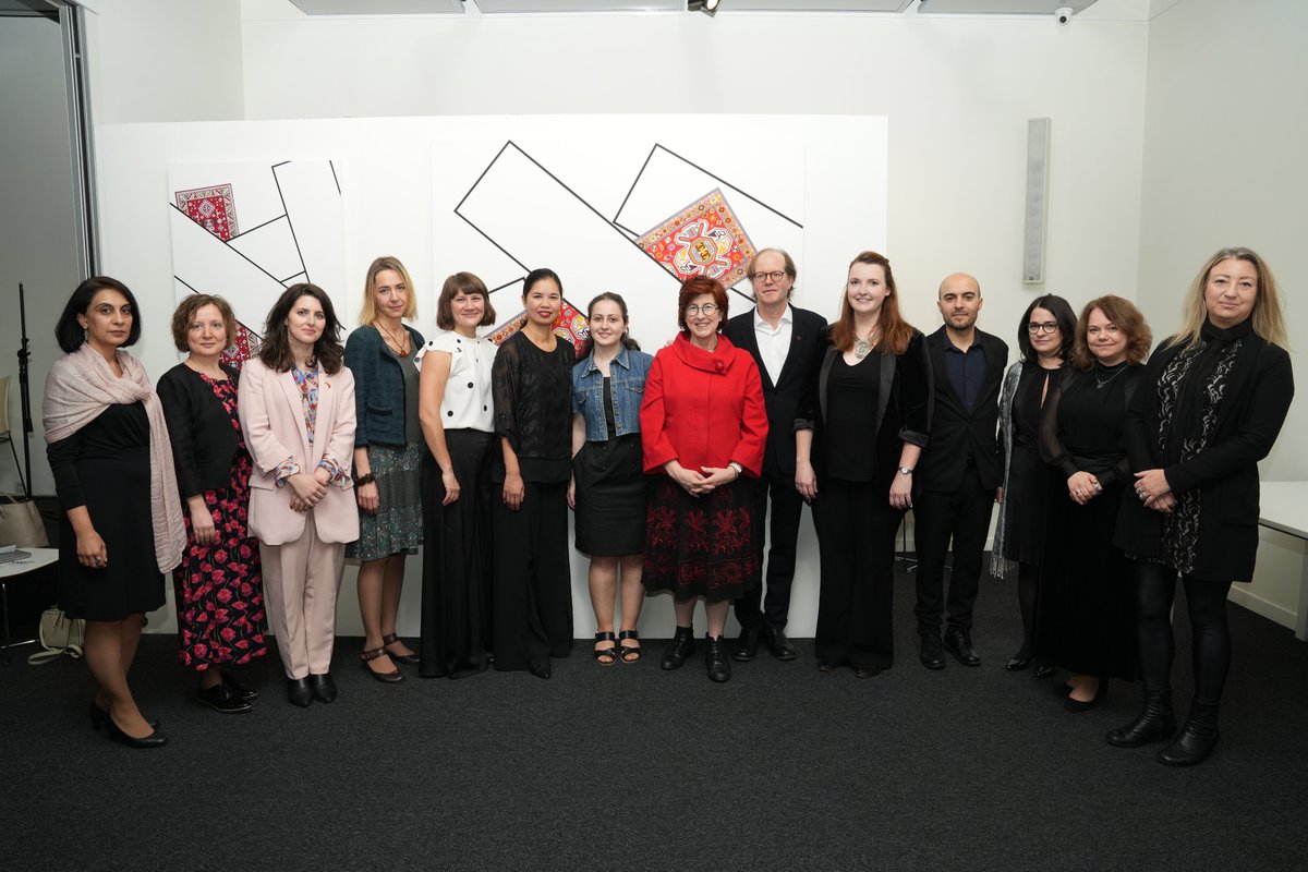 CanadaArmenia's tweet photo. Musicians led by 🇨🇦 composer @David_Braid bring 🇨🇦 culture to 🇦🇲 with "Stories from Armenia, Central Asia and the Caucasus." The Yerevan concert impressed all in attendance. Big thanks to David, @kdwoww, Cathy Wood, Filipe Quaresma, Madeline Hildebrand &amp; @AGBUarmenia https://t.co/tLivnrutzS