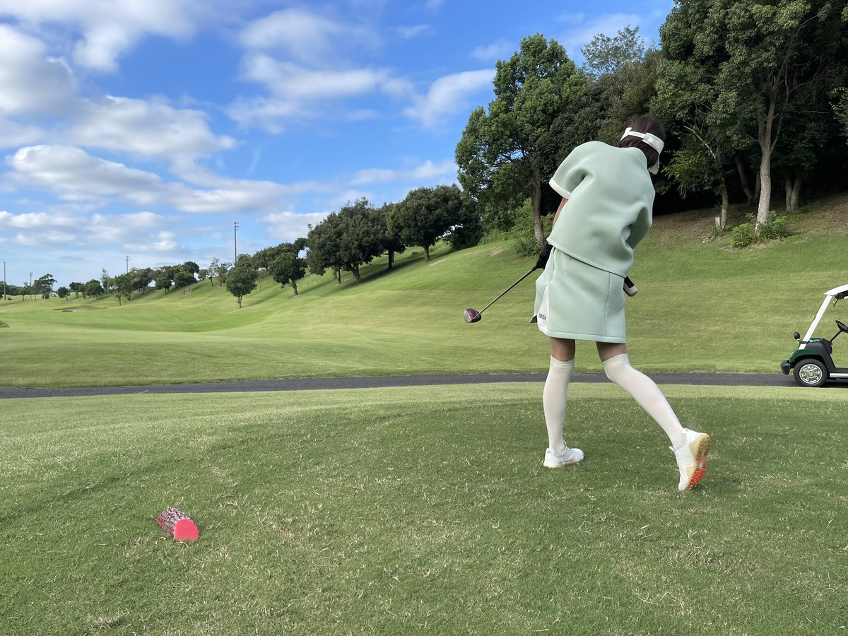 実はしれっと100切りしたんです！笑
レディースティですが🫣🫣
寒くなってきたから最近ゴルフ行ってないな、、、
