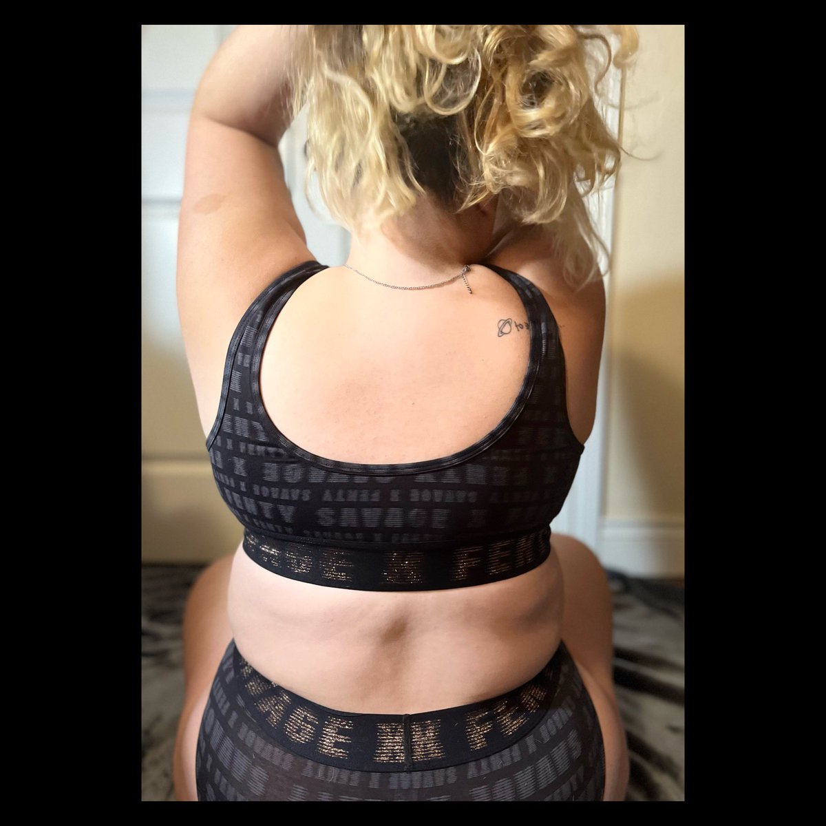 CNeumab's tweet photo. @SavageXFenty I just wanna be a plus size model! Whatcha say? https://t.co/DrWhCwhMZj