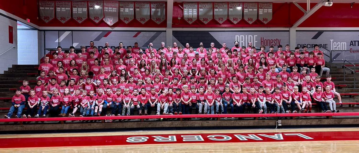 The Lancer Wrestling community came out in full force to support one of their own - one of the first coaches in the club! Thoughts and prayers Mike and family♥️
We are Thavenet Strong!! 💪🏻
#thavenetstrong