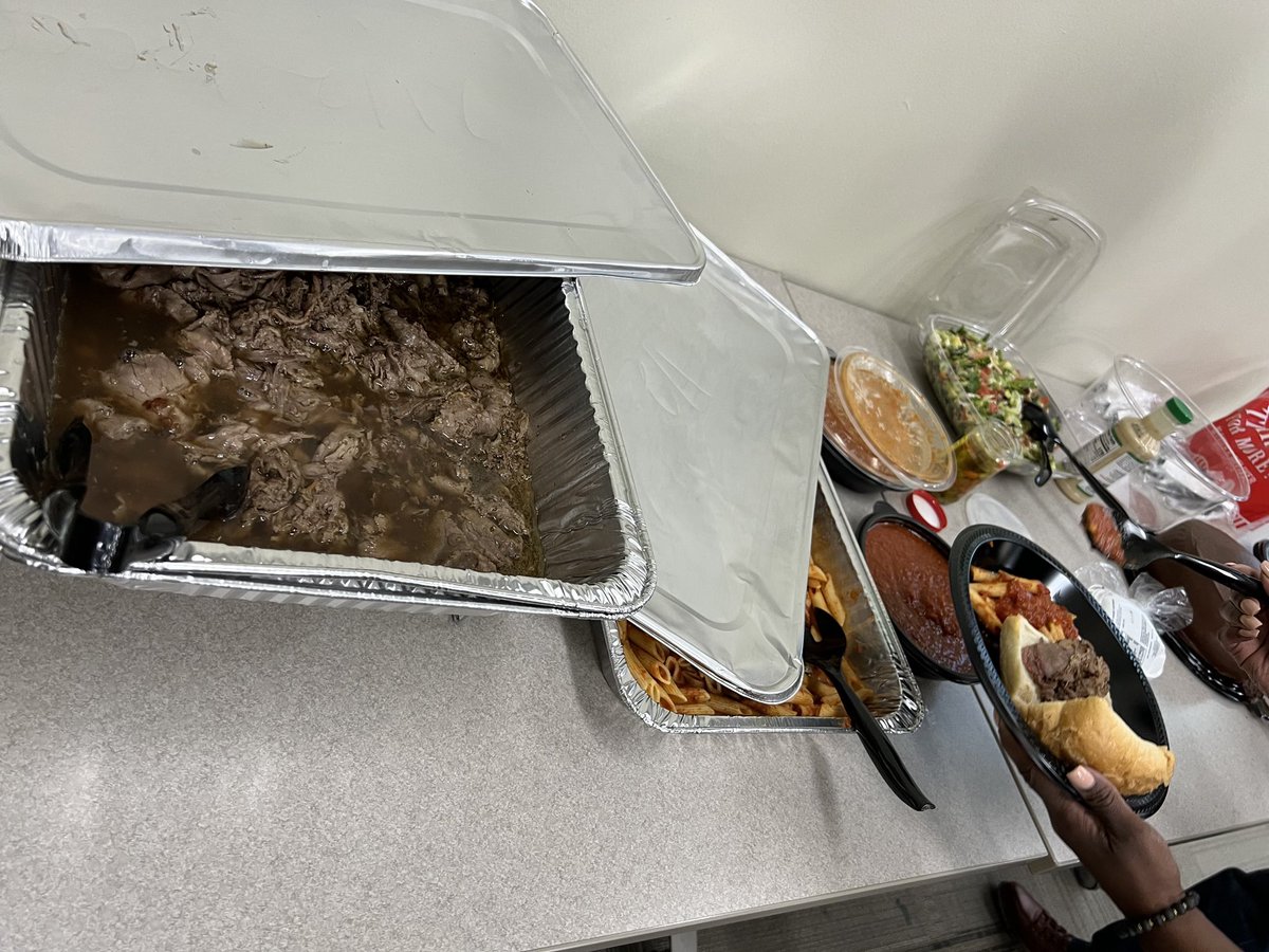 Tonight “Black in 203 Equity Affinity Group” came together to have the first group “Paint Night!” ❤️ Self-Care is so important, so as facilitator I made space for some December mindfulness! <a href="/TeachPlusIL/">Teach Plus IL</a>  <a href="/ISBEnews/">Illinois State Board of Education</a> ☺️ #PartnersinGrowth