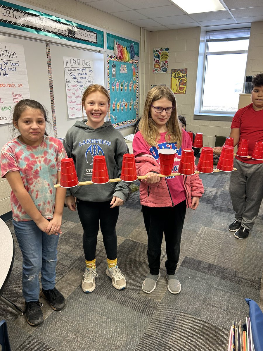 CaitlinDebower's tweet photo. Team time Wednesday was full of fun cup challenges! @lakeviewvikes https://t.co/HE8pkNZbLF