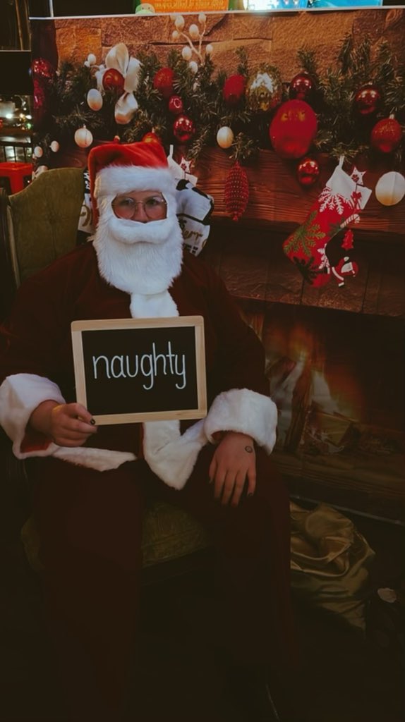 ShanHott27's tweet photo. #shantaclause tell me what you want for Christmas https://t.co/BbWKwlog9b