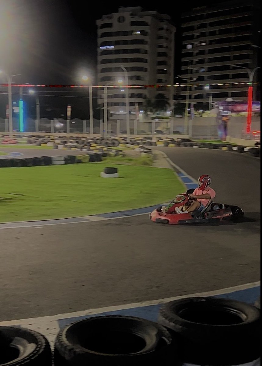 OFGALM's tweet photo. Un fin de semana 🎡🏎️ https://t.co/L01kt797NE