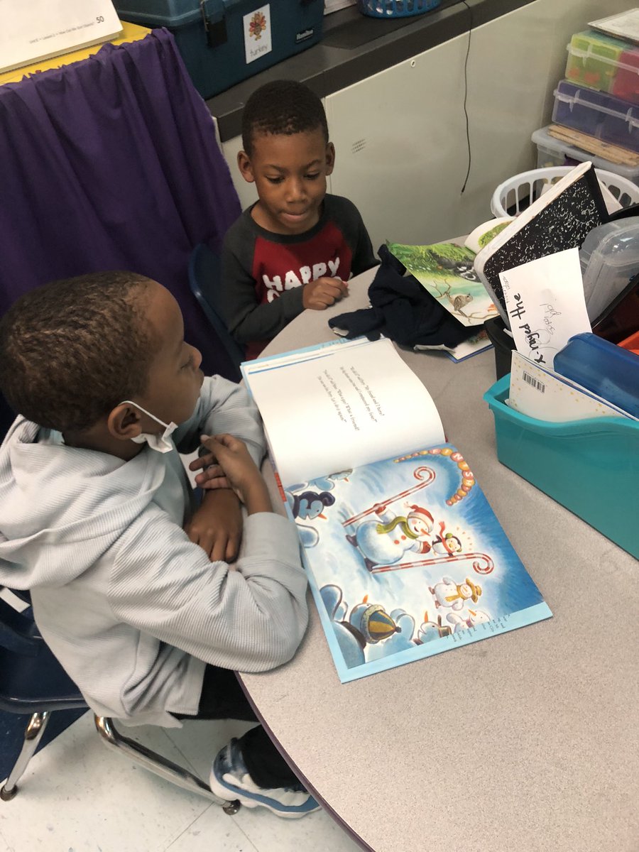 McIntoshElem's tweet photo. Reading Buddies from the classes of Mrs. Diehl and Ms. Bullard. #TeachHustleInspire #NNPSProud #McIntoshScotties #kindergartenlife #readingbuddies #terrificthirdgrade https://t.co/ziLo9alPnE