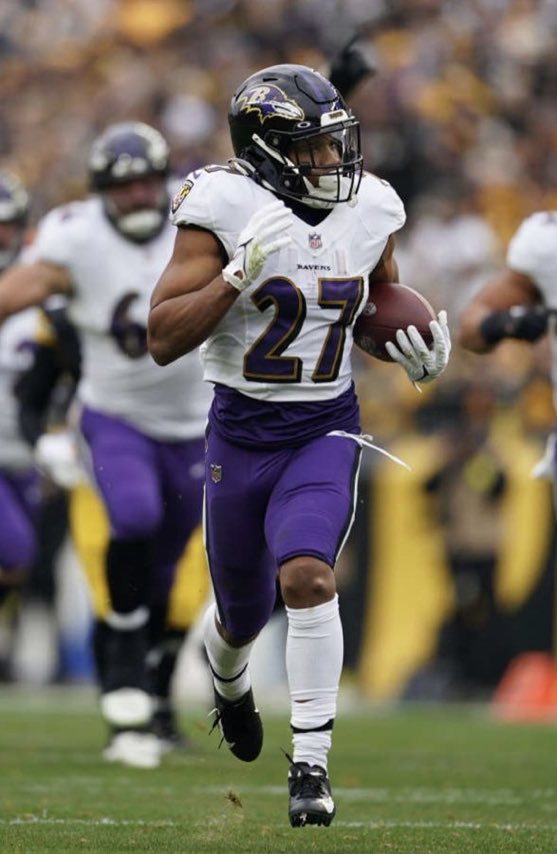 Exit52Podcast's tweet image. Ummmm. That knee?