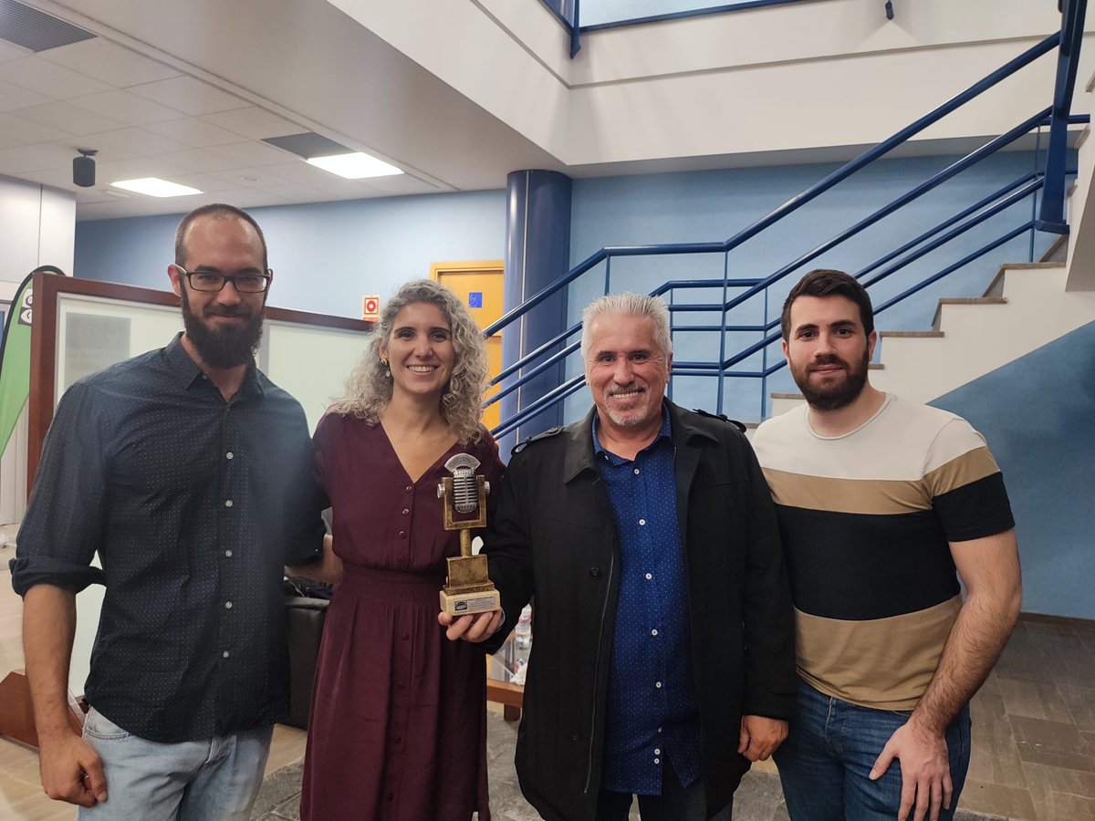 colectivocepa's tweet photo. Hoy hemos recogido en la Gala de los Premios Anuales de @ondacerocadiz el galardón a la mejor labor social, votado por los/as oyentes de esta emisora.
Nuestras felicitaciones a l@s demás reconocid@s: IFECA, Sobrina de Las Trejas y a Adela del Moral.
#ifeca
#Cadiz #0ndacero https://t.co/rroesDjgap