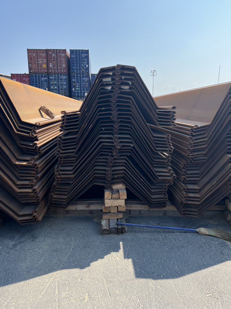 TradeAcero's tweet image. Algunas fotos de nuestro inventario en México de #tablestaca metálica. Disponible para tus proyectos para entrega inmediata. Ponte en contacto con nosotros. Tel. 4422291328