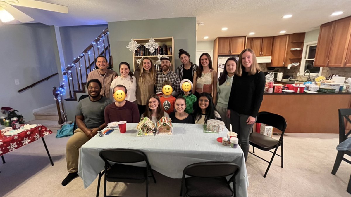 RobDowenLab's tweet photo. Some Dowen-Dowen Lab holiday fun this weekend! https://t.co/T57CmYUQ37