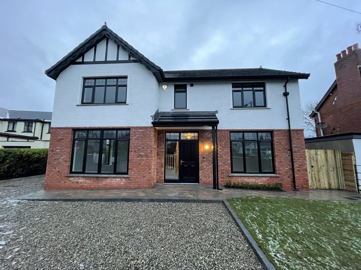 DistinguishedHL's tweet image. Delighted to successfully hand over our 1st home today. 

Purchasers very pleased with the build and their bespoke selections.

8 months duration from demolition to completion.

Many thanks to our team and all sub-contractors &amp;amp; suppliers.

Now onto the next one… 
@propertypal