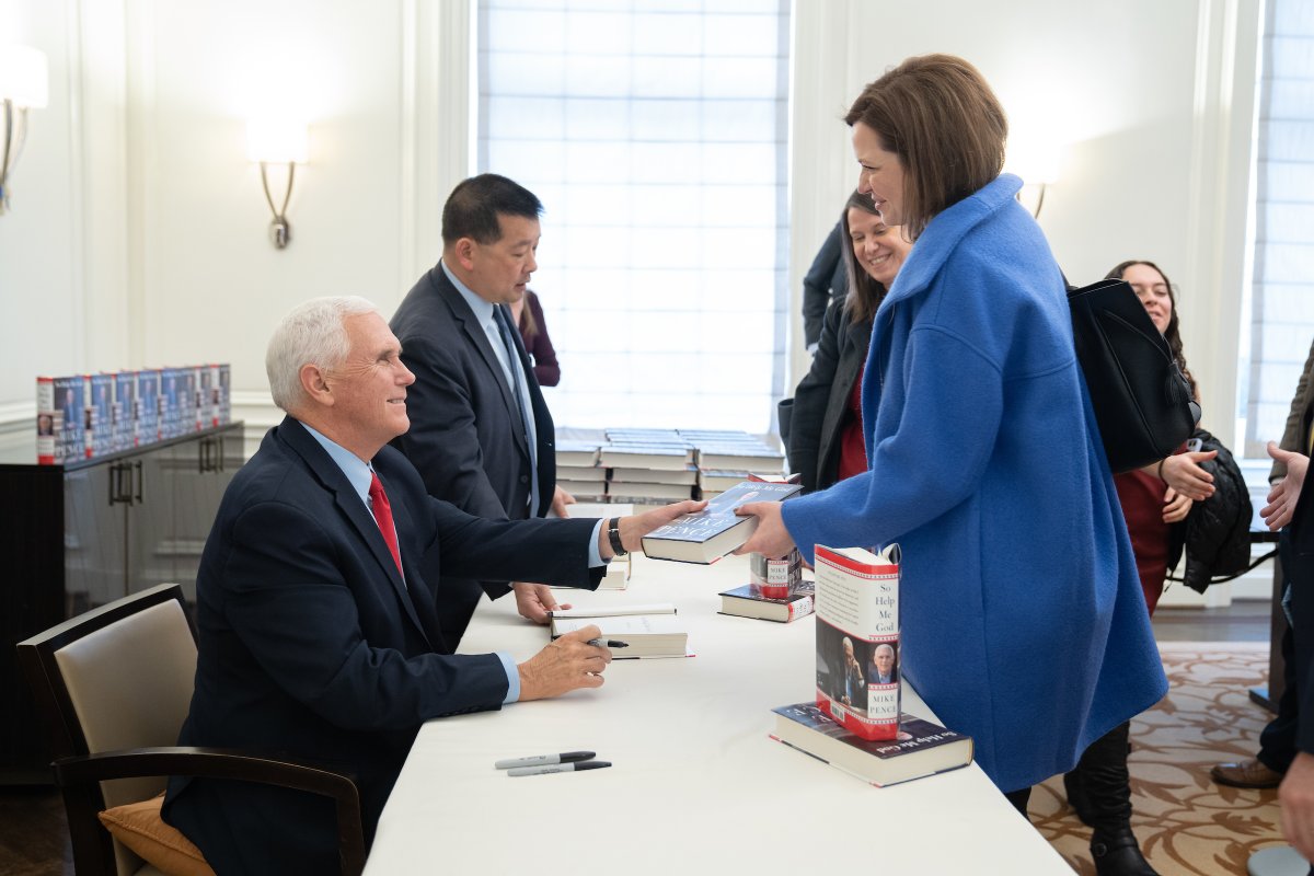Mike Pence tweet media