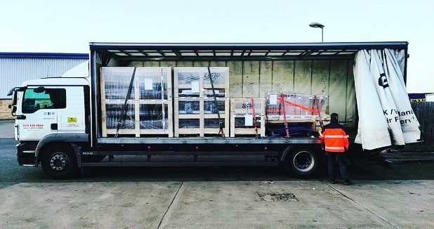 Three more MHM presses arriving this morning, second pic shows first one going straight back out for installation tomorrow at 7:30am in London. My sons banging them out right up until Christmas 👊🏻💯🇬🇧💙