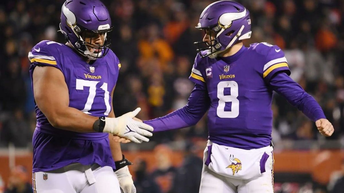 10,000 Takes (@10k_takes) on Twitter photo Hey <a href="/chrisdarrisaw71/">Christian Darrisaw</a>, how many RT's to come on our podcast, It's a Bit? (We've had your QB on) #SKOL
#ProBowlVote Hey <a href="/chrisdarrisaw71/">Christian Darrisaw</a>, how many RT's to come on our podcast, It's a Bit? (We've had your QB on) #SKOL
#ProBowlVote