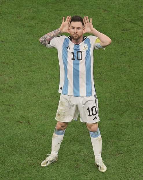 Argentina jugará la final de la Copa del Mundo ante Francia el domingo a las 12hs en Lusail. #Qatar2022 Tiene todo la Selección, carácter, juego, personalidad, gol y todos los jugadores que dejarán la vida por un mismo sueño. #Argentina Vamos con todo!! 🇦🇷⚽🇦🇷⚽🇦🇷⚽ #Messi