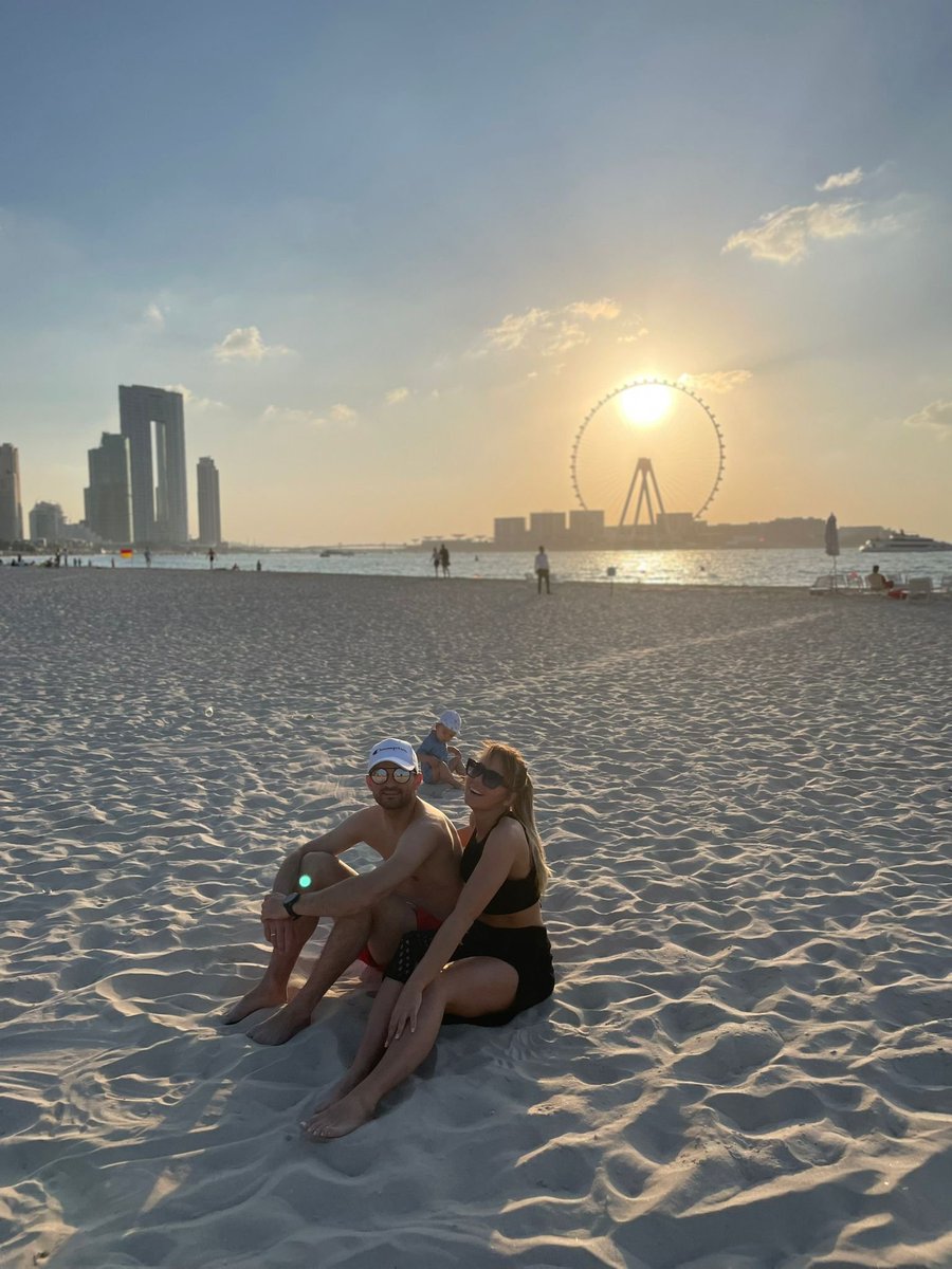 velichkovilIya1's tweet photo. Bartosz Zmarzlik #95

:

Family Time 👨👩👶 💞
#BZ95  #SZ94  #AZ21 #ZmarzlikTeam #family #rodzina #wakacje

https://t.co/9vZt1SHEsV https://t.co/2FQeN26O8f