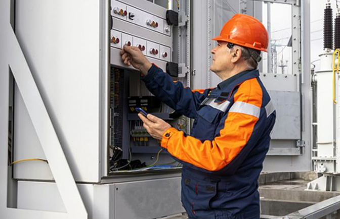 You’re not alone if you’re struggling to decide between pursuing an HVAC career and electrical career. It can be a tricky choice if you don’t have the right information.

This article gives you a solid understanding of what each career involves! bit.ly/3honSzg