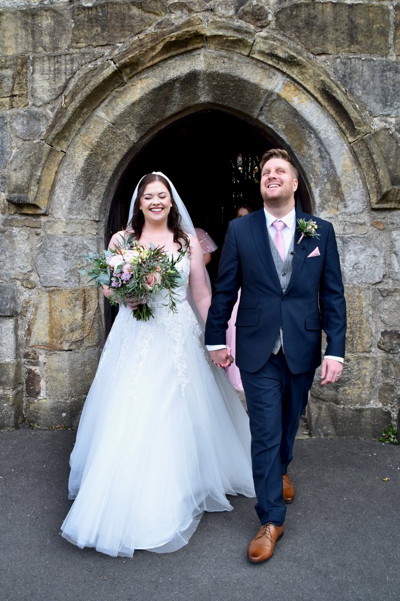 alscottphoto67's tweet photo. Megan & Glenn, 24/09/22. Leaving St. Helen's Church in Waddington. A first for me to take a photo of a couple walking through the bell-ringers! #wedding #happycouple #churchwedding #sthelenschurch #lancashirewedding #sthelenschurchwaddington #bellringers #confetti #confettishot https://t.co/PTIL0ZLmj6