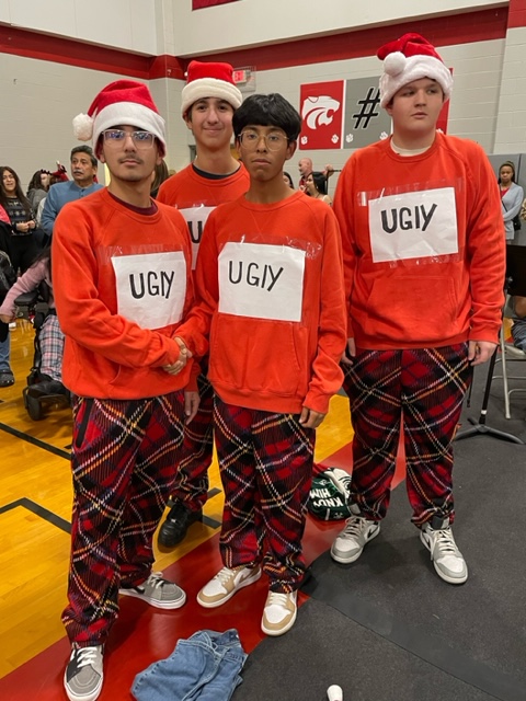 SplendoraHigh's tweet photo. Last night our band program showcased their amazing talents during their holiday concert! All the bands from across the district joined in the festivities. We are so thankful that everyone joined us to kick off the holiday break! 
#CultivatingExceptionalPeople https://t.co/fLcr0EeUtg