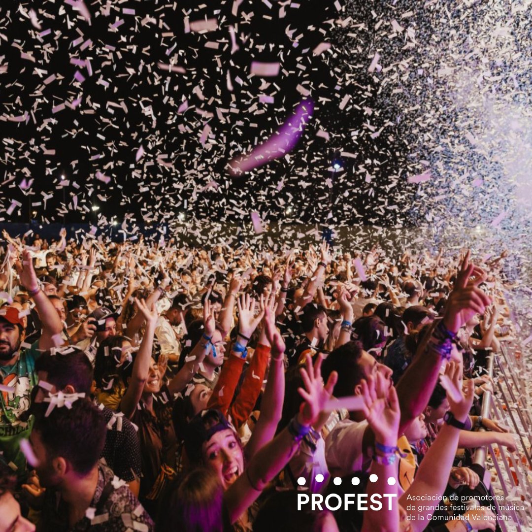 ¡Sorpresas especiales que animan! Nos emociona ver al público siempre lleno de energía y alegría, dando buena vibra. 🥳🤩

 #MediterraneoEnVivoYSeguro