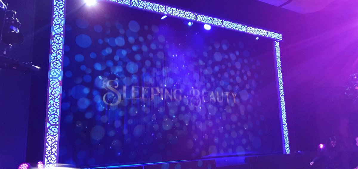 I am at the panto with Explorers.......