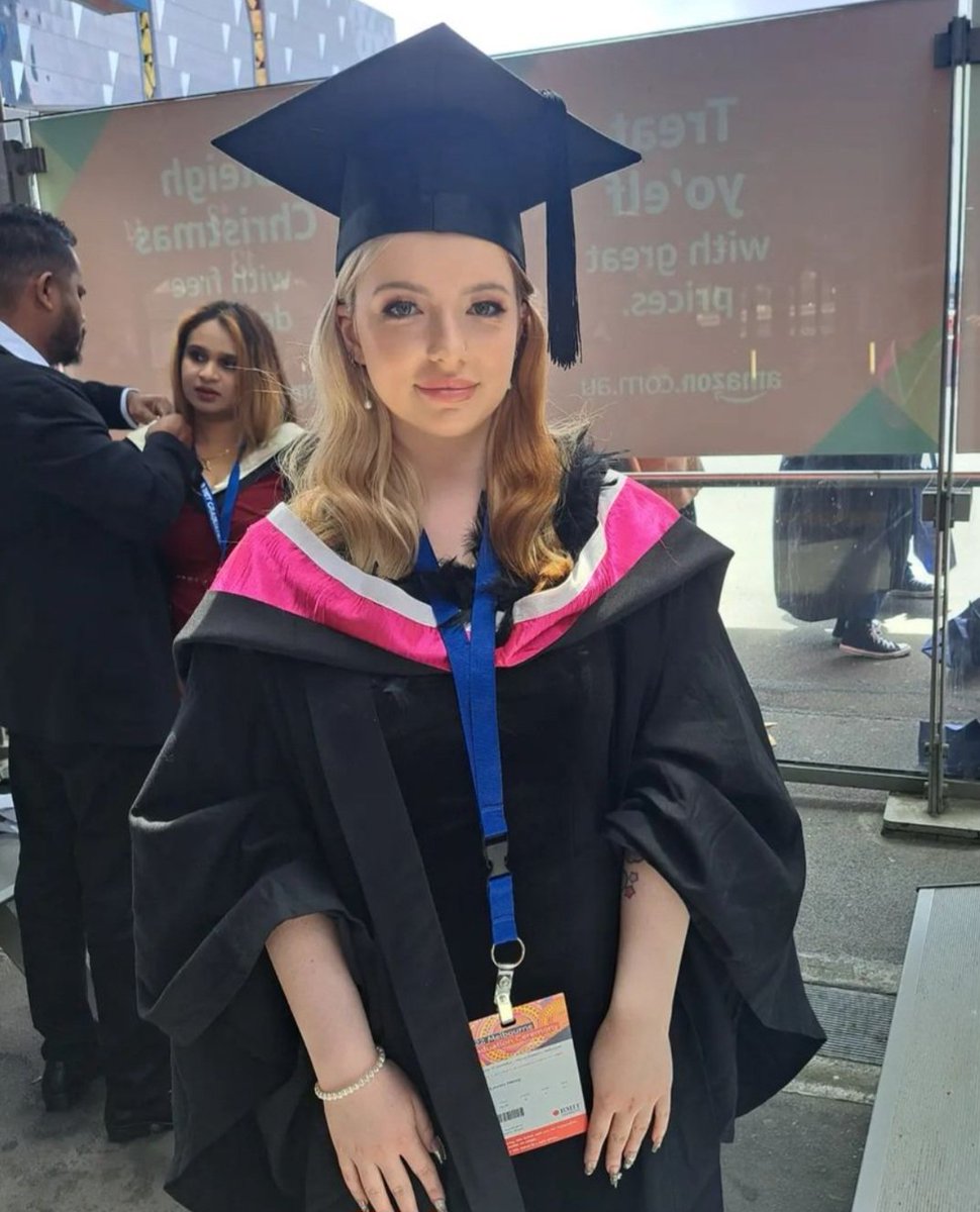 1ChloeHenry3's tweet photo. This is a lot larger than I thought it was going to be! I already bought an A4 frame oops 😅 #rmitgrad22 https://t.co/zmdiqVnCPm