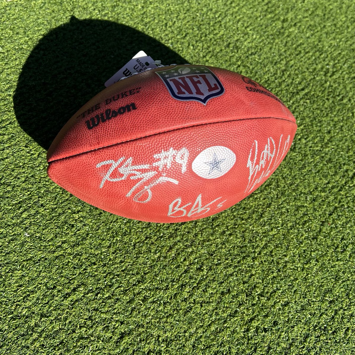 Let's run up the Twitter #ProBowlVote since it counts DOUBLE TODAY! 🗳🗳

Like + RT this tweet to vote for Bryan Anger, Brett Maher, <a href="/MattOverton_LS/">Matt Overton</a>, CJ Goodwin, and <a href="/KaVontaeTurpin/">KaVontae Turpin</a> and you could win this ball signed by these special teamers! 🔁🔁

Rules: bit.ly/3BCe1ww