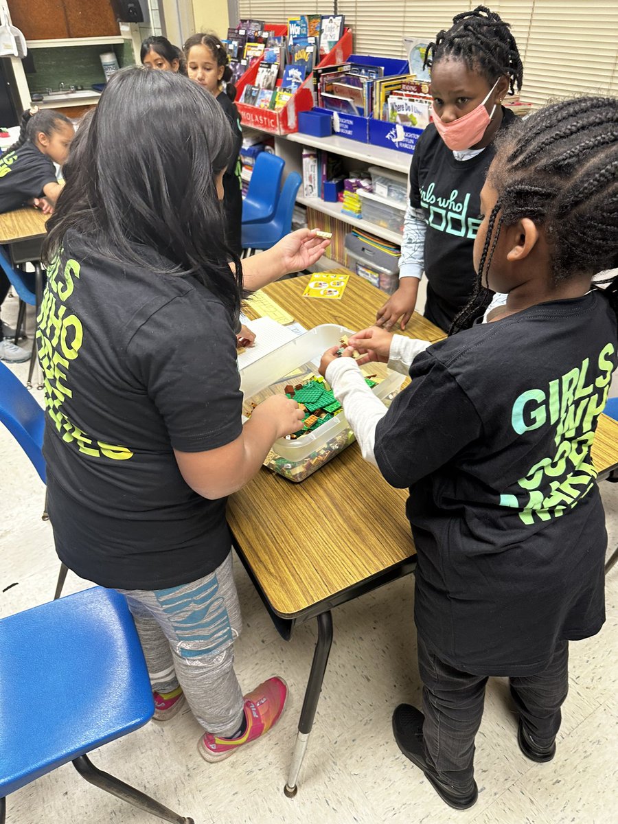 MissMirandaRamirez tweet media