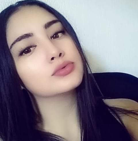 🍃 Que eu saiba ser luz quando tudo ao meu redor for escuridão.🍃