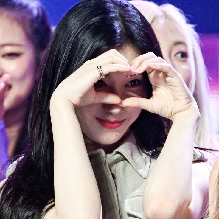chaeryoseok's tweet photo. 🫶 https://t.co/Ct8k5BLXSD
