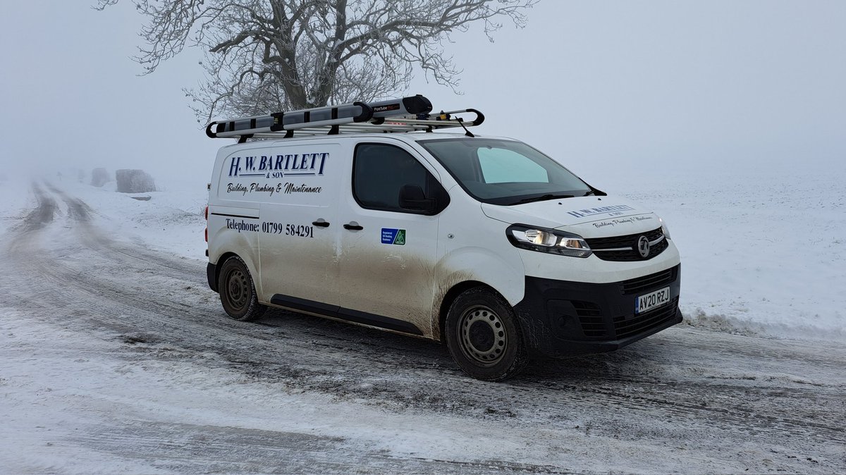 Another day working in the #snow and #freezingfog around #SaffronWalden North #Essex Only -7 today though! <a href="/UKWeatherLive/">UK Weather Live</a> <a href="/AngliaWeather/">Anglia Weather</a> <a href="/bbcweather/">BBC Weather</a> <a href="/metoffice/">Met Office</a> <a href="/ChrisPage90/">Chris Page - Weatherman</a> <a href="/WeatherAisling/">Aisling Creevey</a> <a href="/AmandaHouston/">Amanda Houston</a> <a href="/carolkirkwood/">Carol Kirkwood</a> <a href="/Kate_Kinsella/">kate kinsella</a> <a href="/lizzieweather/">Elizabeth Rizzini</a> <a href="/essexlive/">Essex Live</a>