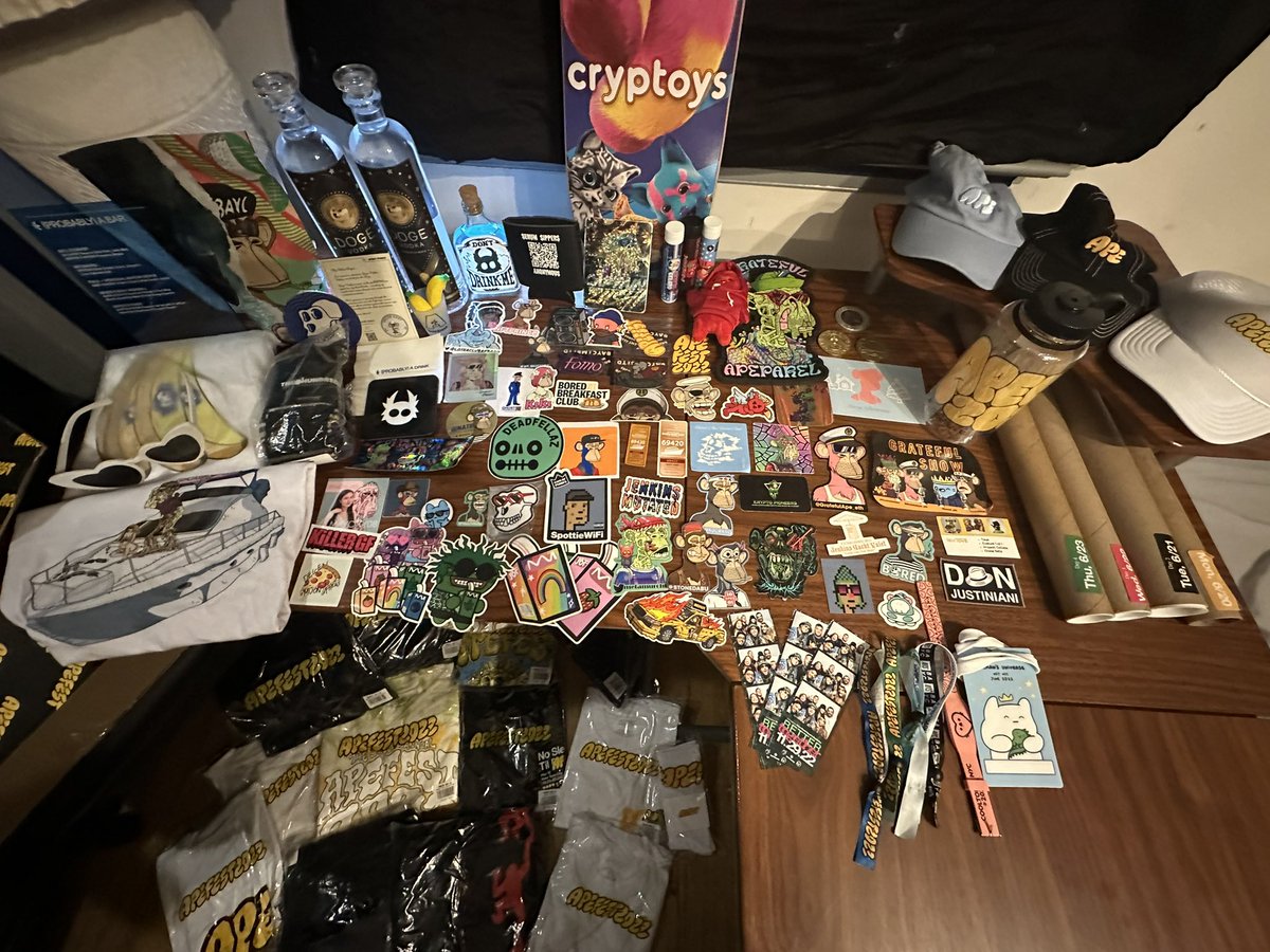 4evaFamouss's tweet photo. 1 years in Web3‼️

This journey has been absolutely incredible an not only life changing but life saving, Thank you too all that have been apart of it an will continue to write the story with me 💙🤙🏻

#famousfacts #FOREVERBored #BoredFOREVER #MAYC https://t.co/Se3lw69Utp
