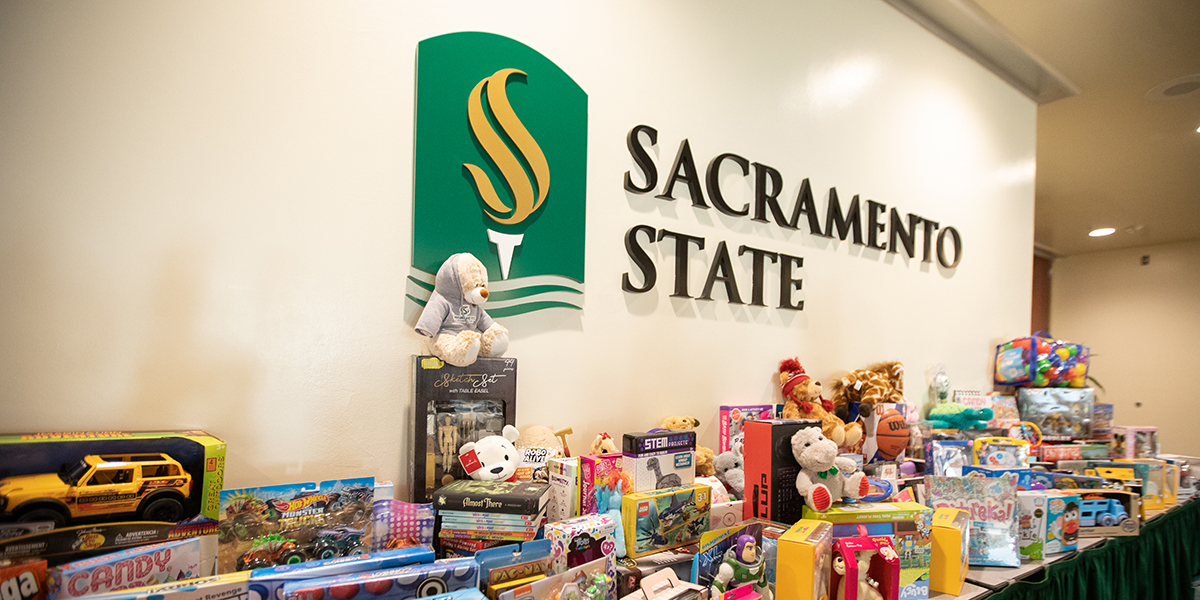 Our Hornet Family collected toys for the Ticket to Dream Foundation (<a href="/TicketToDream/">Ticket to Dream</a>) at the annual faculty and staff holiday gathering yesterday.

Thank you, faculty and staff, for helping brighten the holiday season for foster children!

📸 Sacramento State/Belen Torres